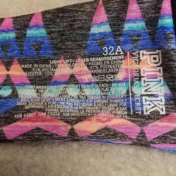 Victoria Secret PINK Light Lift, Multicolor, 32A - Picture 4 of 4